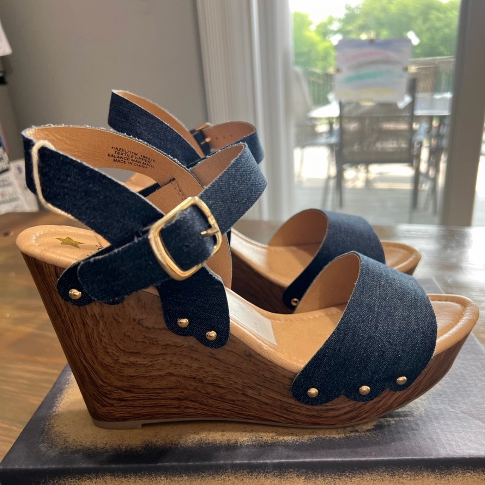 Hippie Laundry Shoes size 10.5